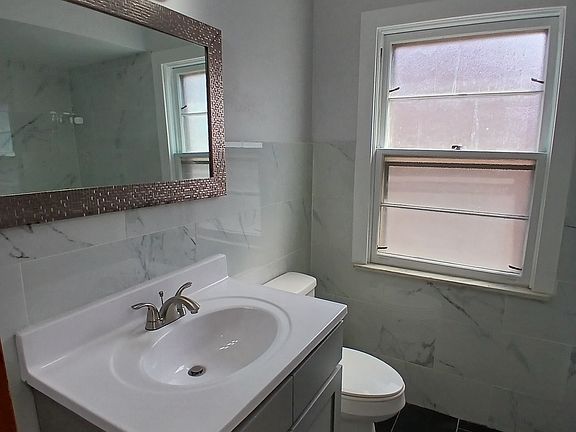 5th image of 3740 Washington Blvd Unit 2