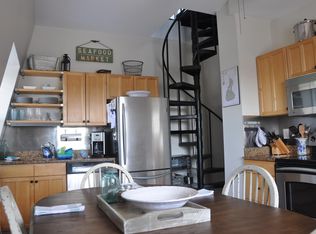 51 Annandale Rd APT 3, Newport, RI 02840