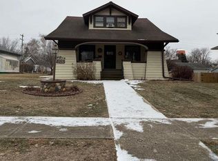 1016 9th St, Sheldon, IA 51201