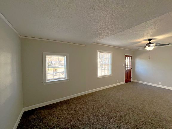 5th image of 3144 Lamphier Ave