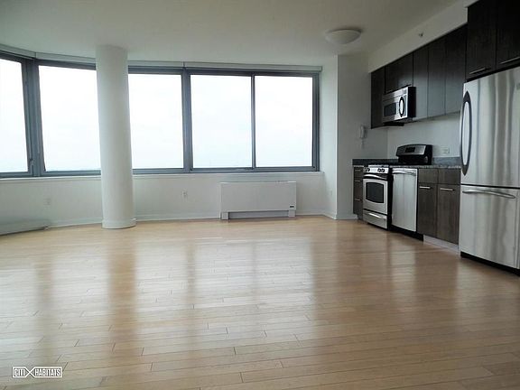 3rd image of 230 Ashland Pl APT 25C