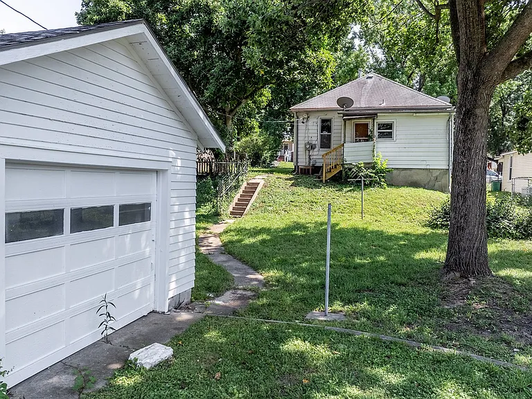 2905 Olive St — Photo 32