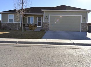 1007 Rocking T Dr, Gillette, WY 82718