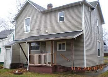 1st image of 221 W D St