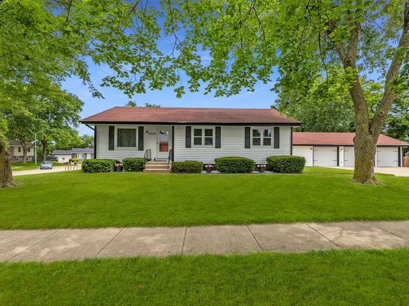 2228 E Rose Ave, Des Moines, IA 50320