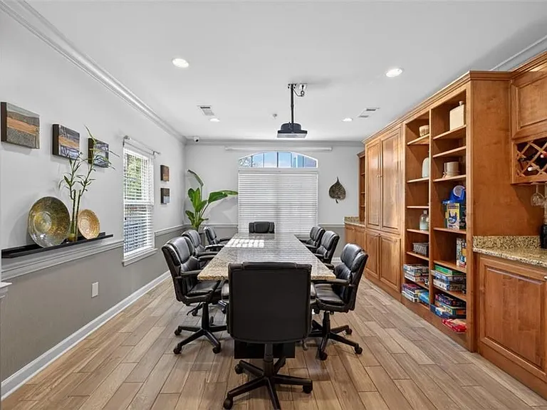 1075 Peachtree Walk NE #A512 — Photo 27