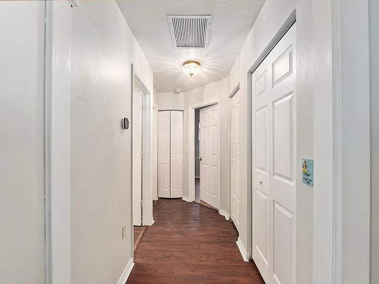 2114 NW 52nd Pl — Photo 21