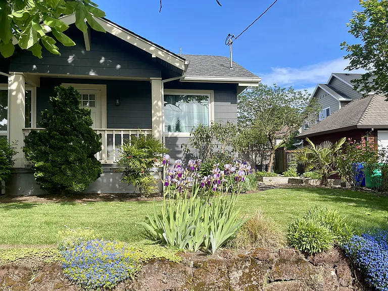 2726 NE 66th Ave #B — Photo 2