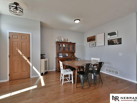 4th image of 2904 Halifax Dr