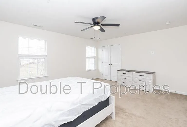 1841 Graymount Way — Photo 17