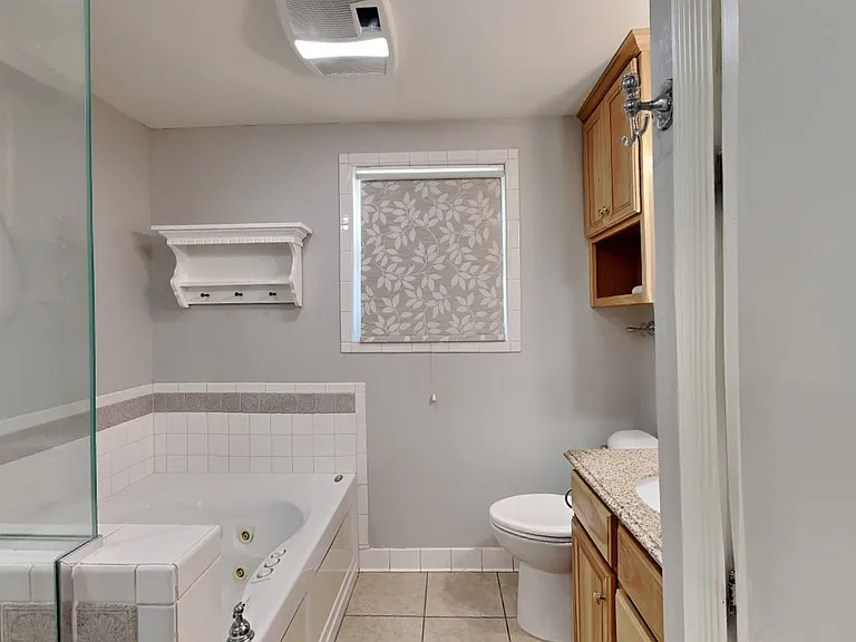 1012 SE 8th St — Photo 17