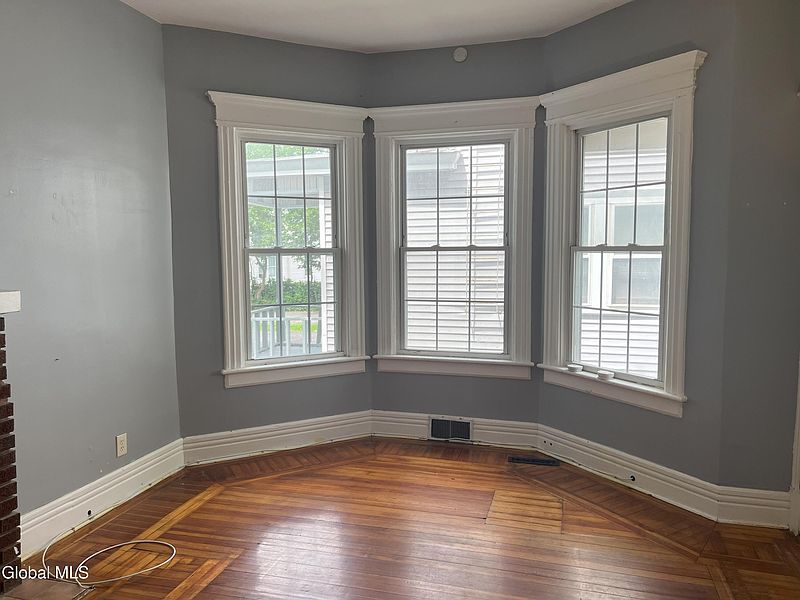 2nd image of 1508 Union Street