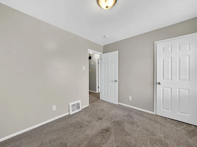 251 Midlothian Rd — Photo 22