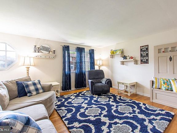 3rd image of 2329 Taggart Ct