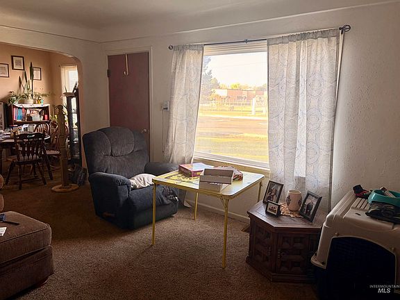 2nd image of 287 Falls Ave W
