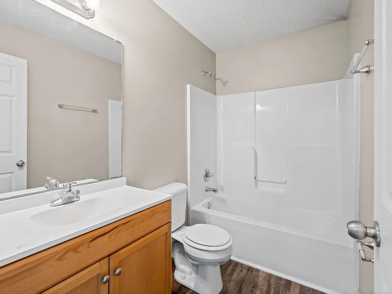 Peabody Dr - 375 — Photo 17