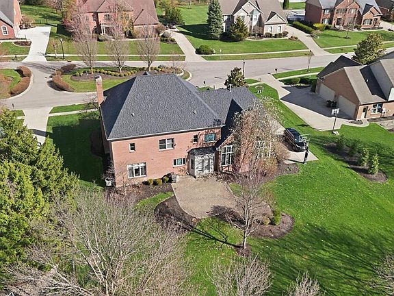 3rd image of 4065 Village Ridge Dr