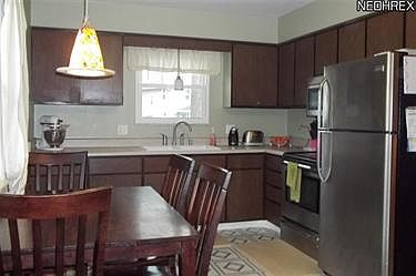 5th image of 2682 Elmwood St