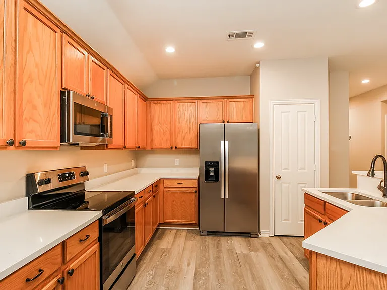 1721 Duck Cove Dr — Photo 8