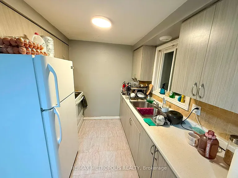 152 Woodside Ave #MAIN — Photo 4
