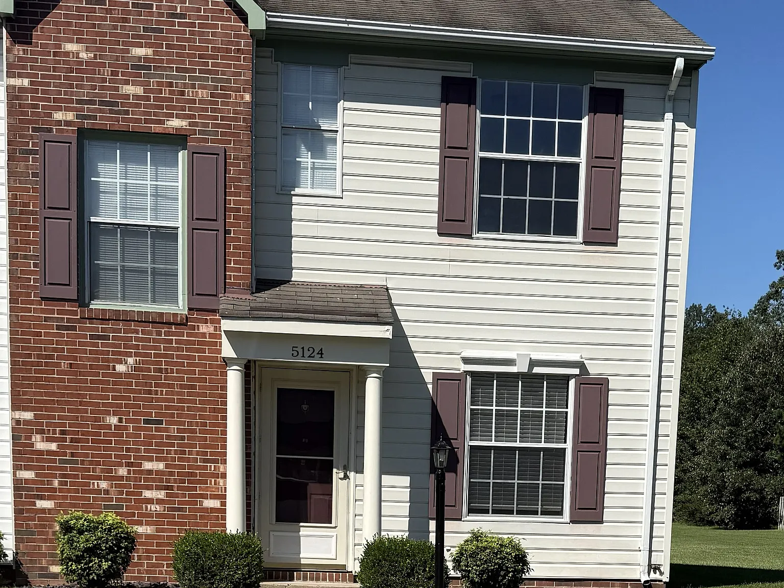 2 bed, 2.5 bath, 1188 sqft, $1,895 — Photo 2