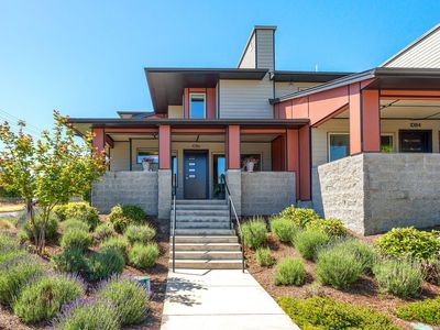 1086 E Main St, Ashland, OR, 97520