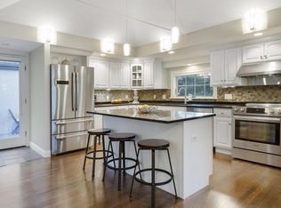 10 Hillcrest Pkwy, Winchester, MA 01890