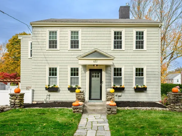 651 Canton Ave, Milton, MA 02186