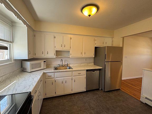 5th image of 40 Whitestone Rd