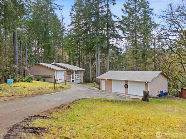 565 NE Ormsby Way, Bremerton, WA 98311