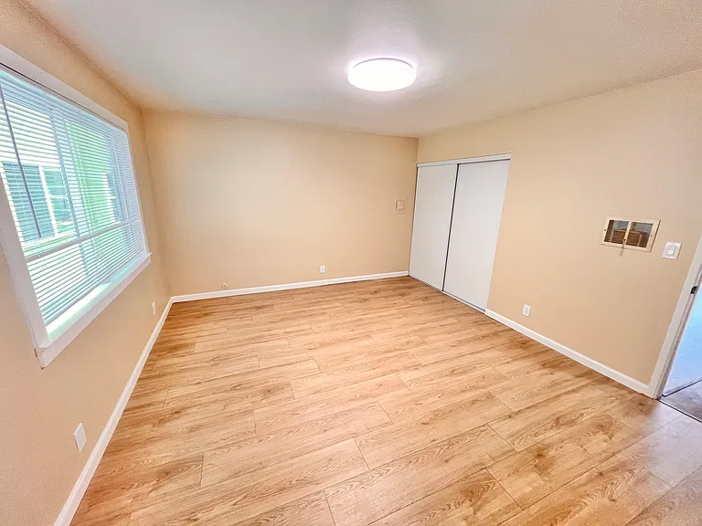 631 Sylvan St #1 — Photo 5