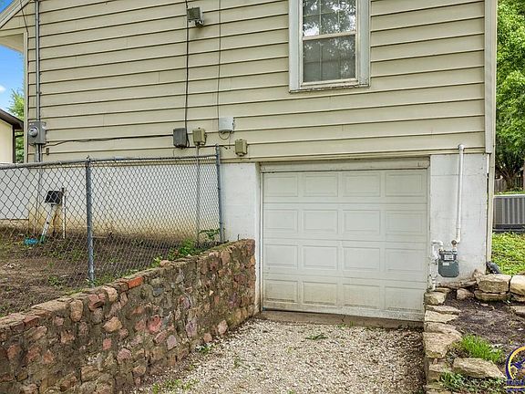 5th image of 618 Iowa Ave
