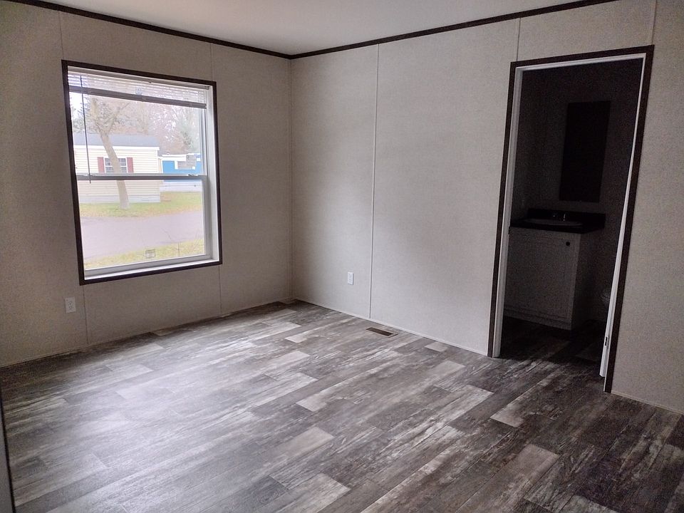 2nd image of 1247 Deerfield Dr