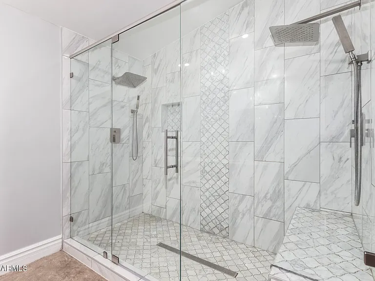 8406 W Pioneer St — Photo 26
