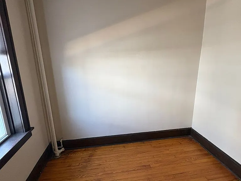 2464 Harney St — Photo 34