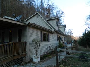 45 Kiser Ln, Pikeville, KY 41501