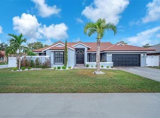 9411 SW 6th Ct, Pembroke Pines, FL 33025