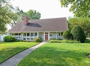 18 Williamsburg Rd, Evanston, IL