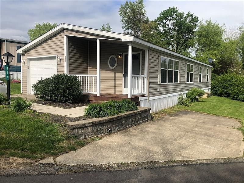 1st image of 111 Hawthorne Ct