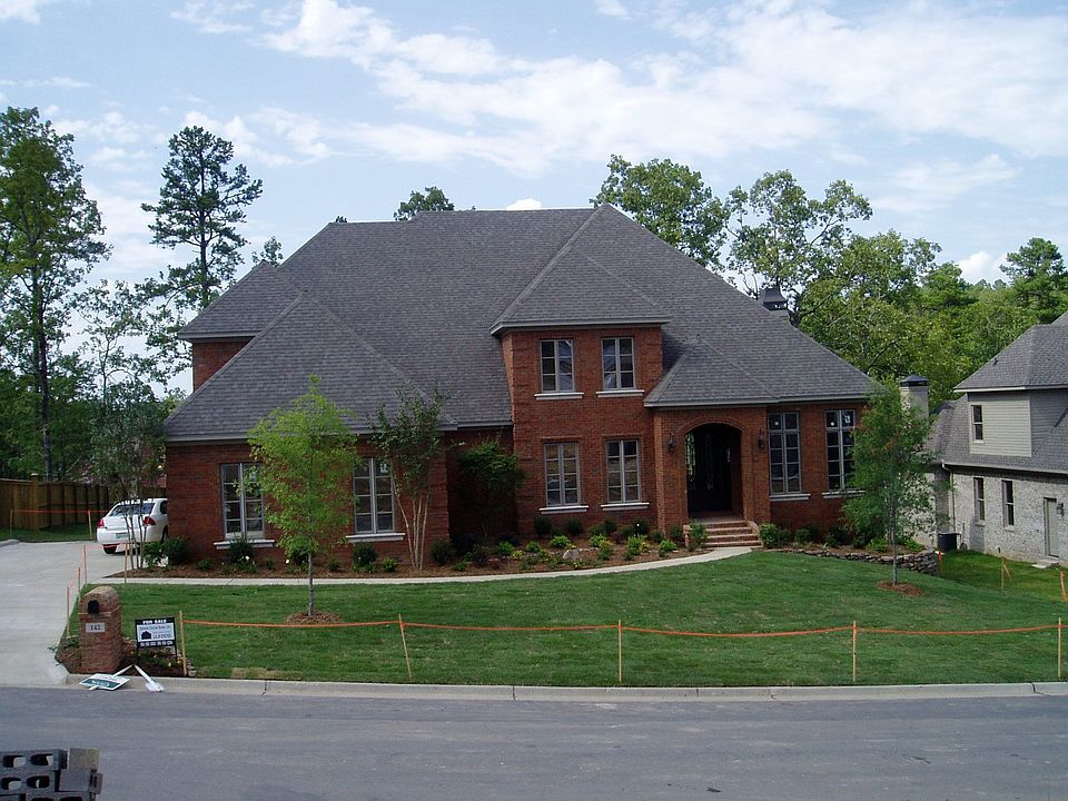 Front View of 142 Courts Lane