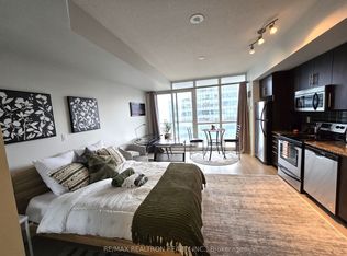 Maple Leaf Square, Toronto, ON M5J 0A7