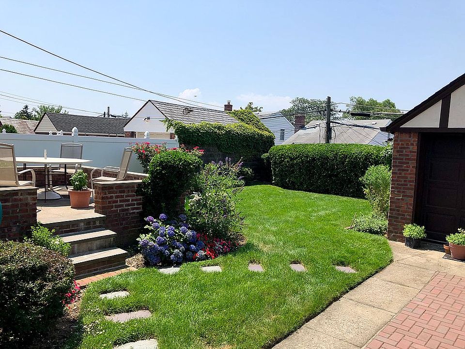 2nd image of 2820 Jordan St
