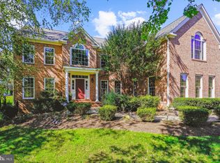 1162 Meadowlook Ct, Reston, VA 20194