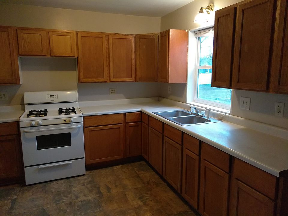 1st image of 420 S 26th St