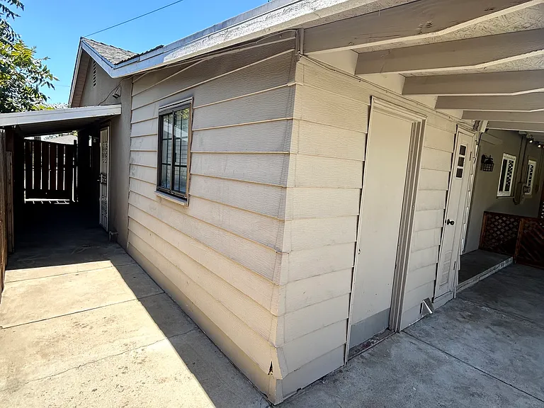 2345 E Brown Ave — Photo 24