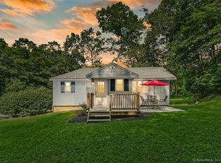 552 Berkshire Rd, Southbury, CT 06488