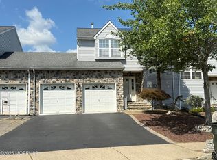 28 Warbler Rd, Marlboro, NJ 07746