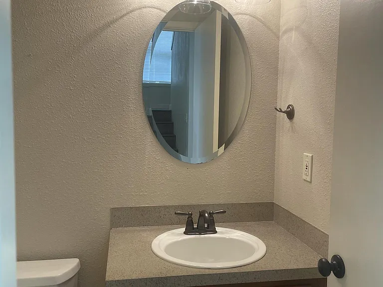 3925 NW Walnut Pl — Photo 5