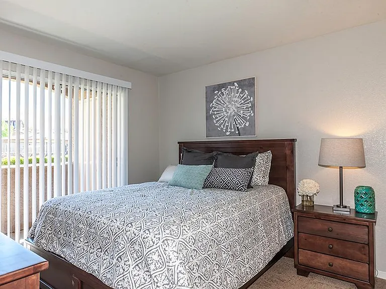 VERONA APARTMENT HOMES — Photo 9