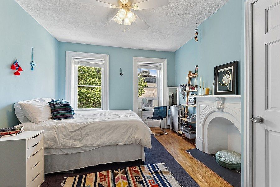 1st image of 400 Henry St #4
